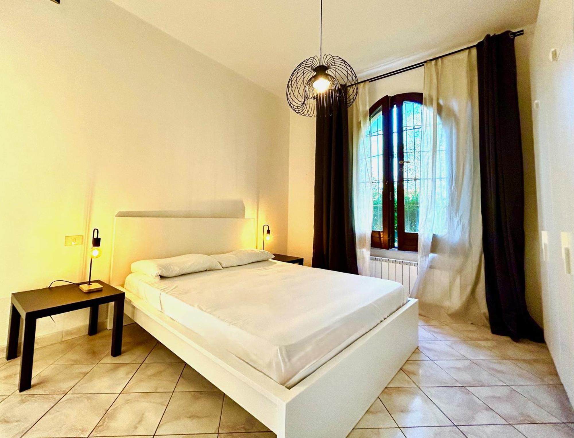 Sunny Apartment Marina di Massa Exterior photo